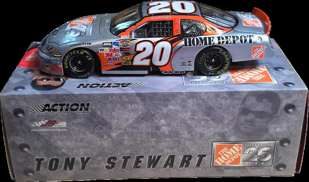 Tony Stewart #20 Home Depot 25th Anniversary 2004 Monte Carlo 1:24 Diecast